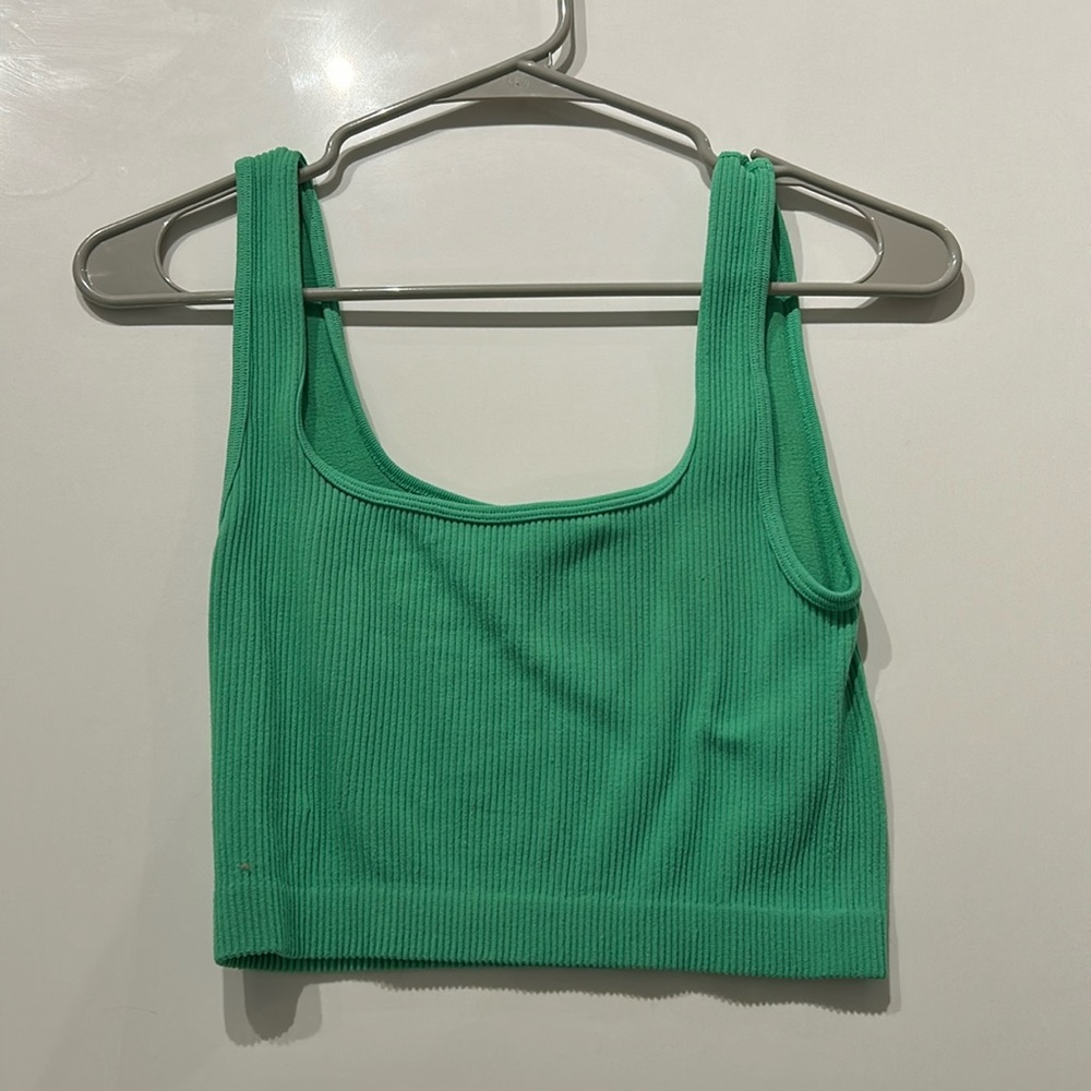Green cropped tank top